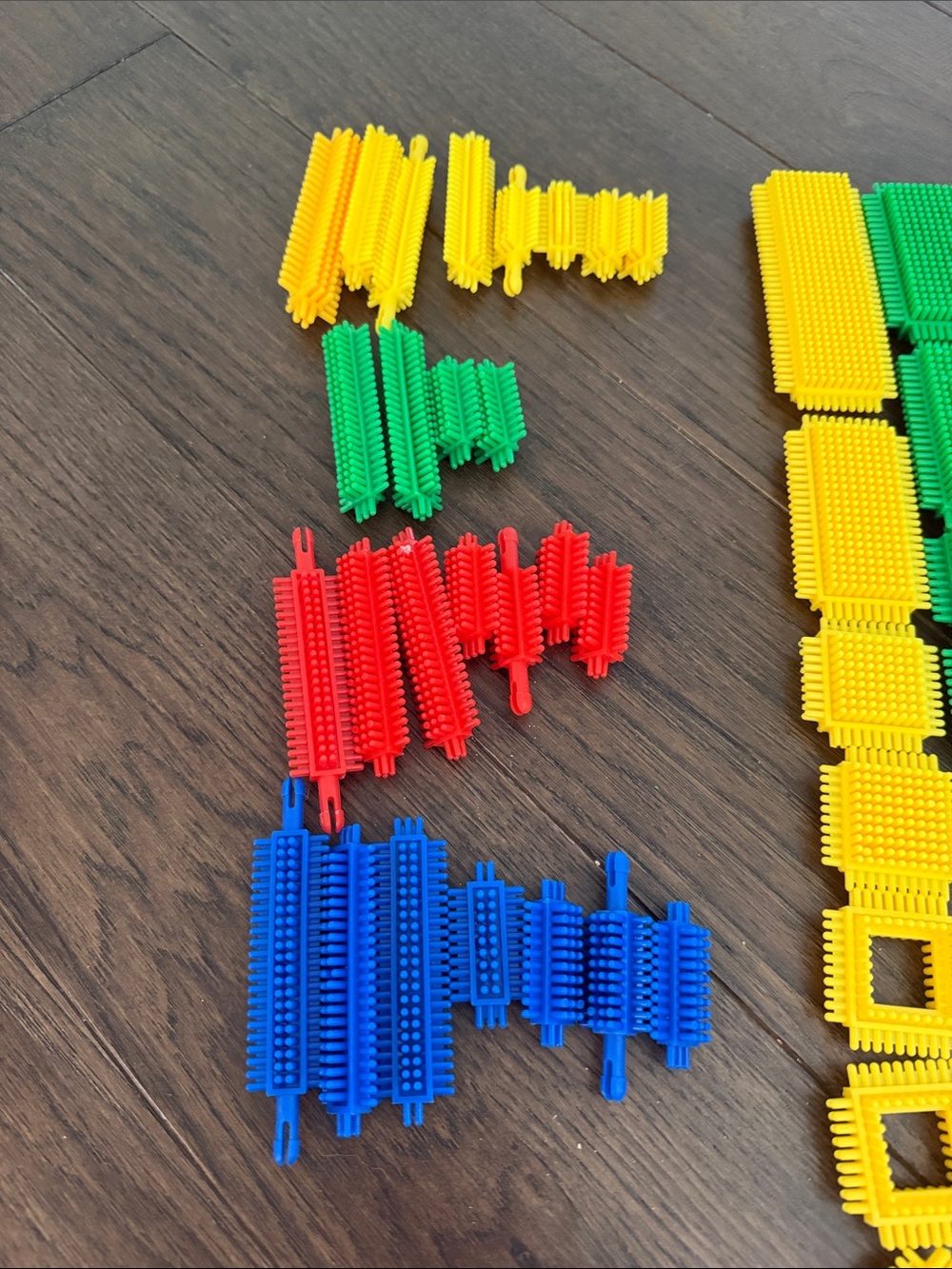 Interlocking Bristle Building Blocks - Multicolor Set - Picture 3 of 4